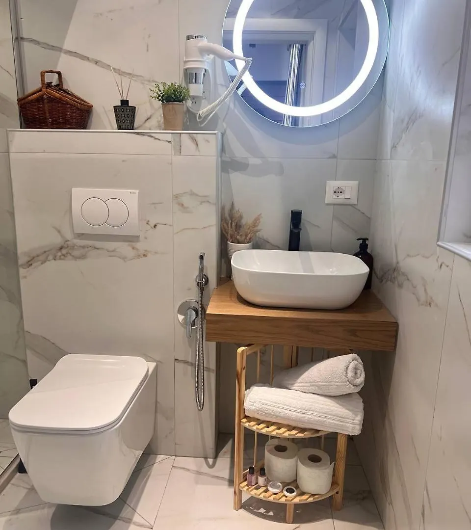 Bllok Scandi Apartments 2 Self -Check-In Tirana